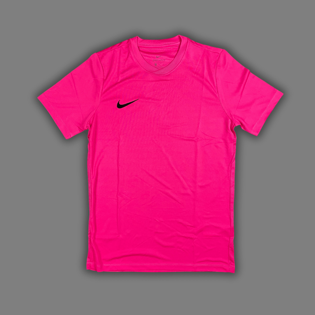 Vivid pink nike shirt sales